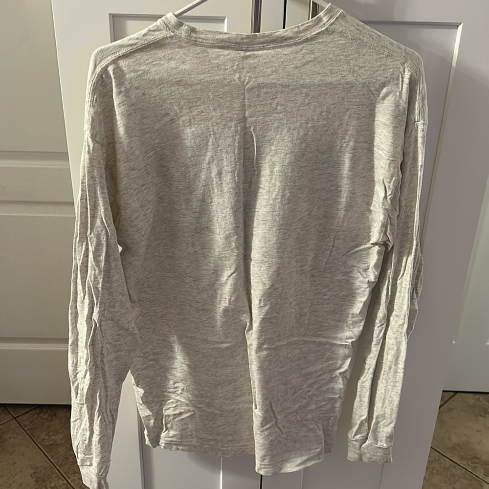 Victoria Secret PINK long sleeve - Picture 2 of 4